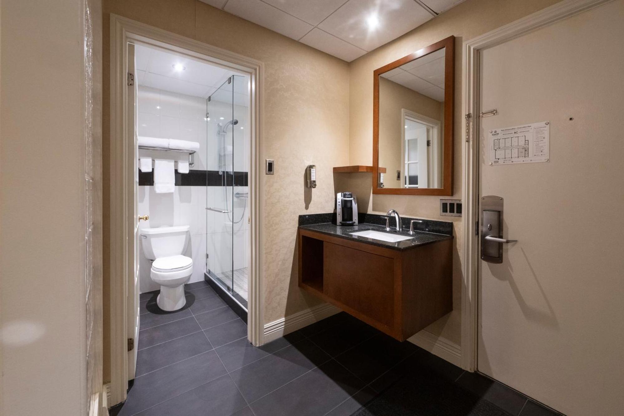 Hotel & Suites Le Dauphin دروموندفيل المظهر الخارجي الصورة