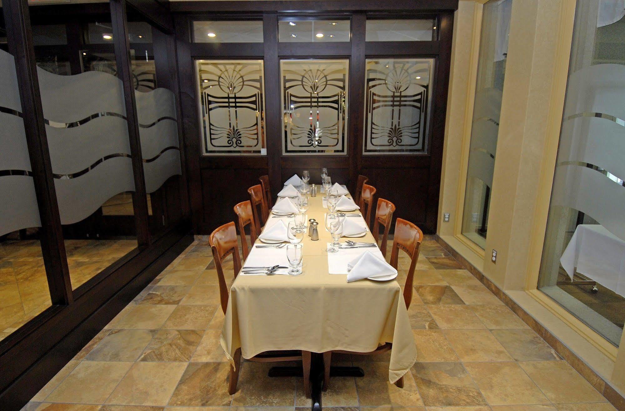 Hotel & Suites Le Dauphin دروموندفيل المظهر الخارجي الصورة